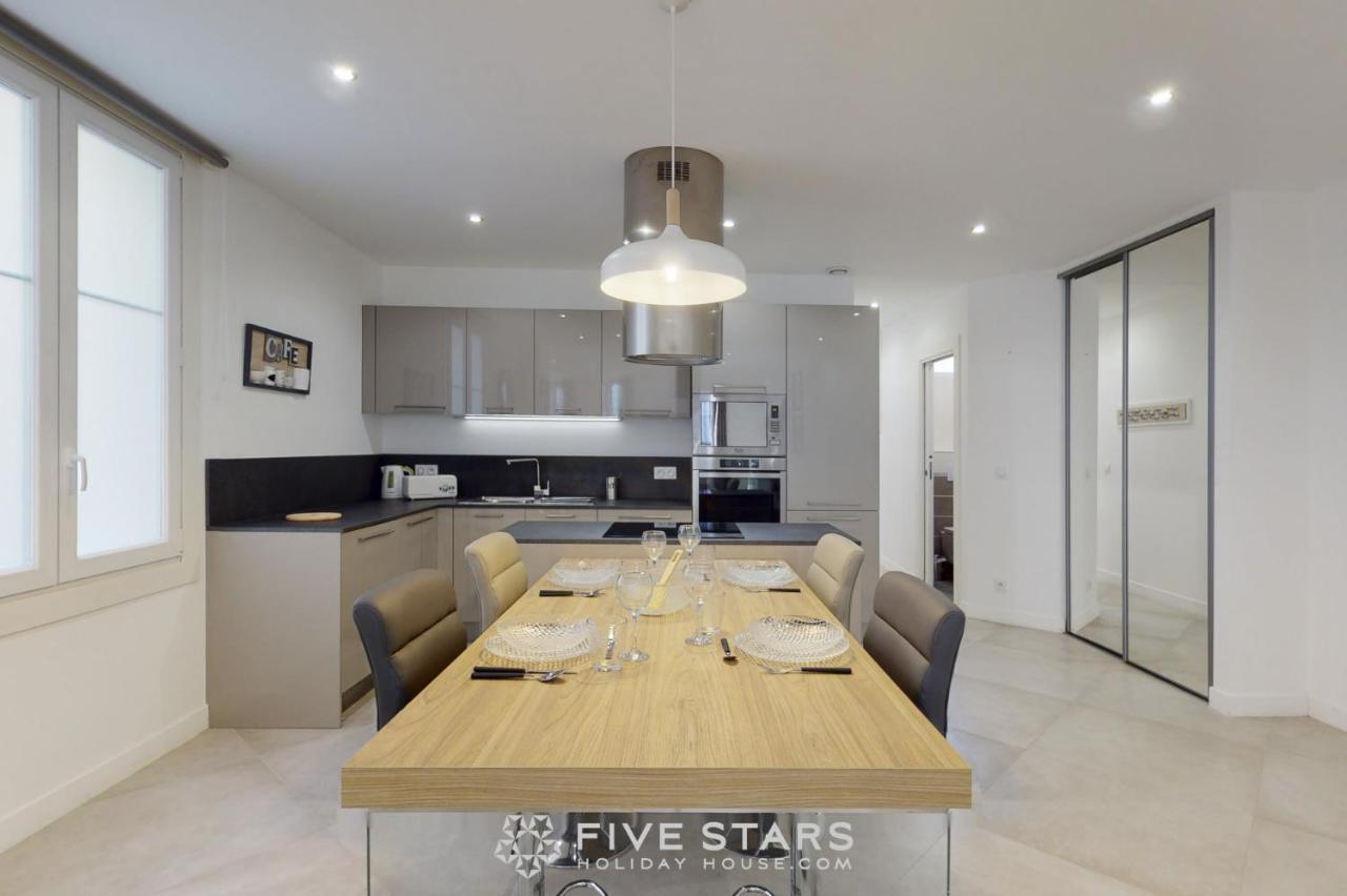 Grand Promenade Five Stars House *