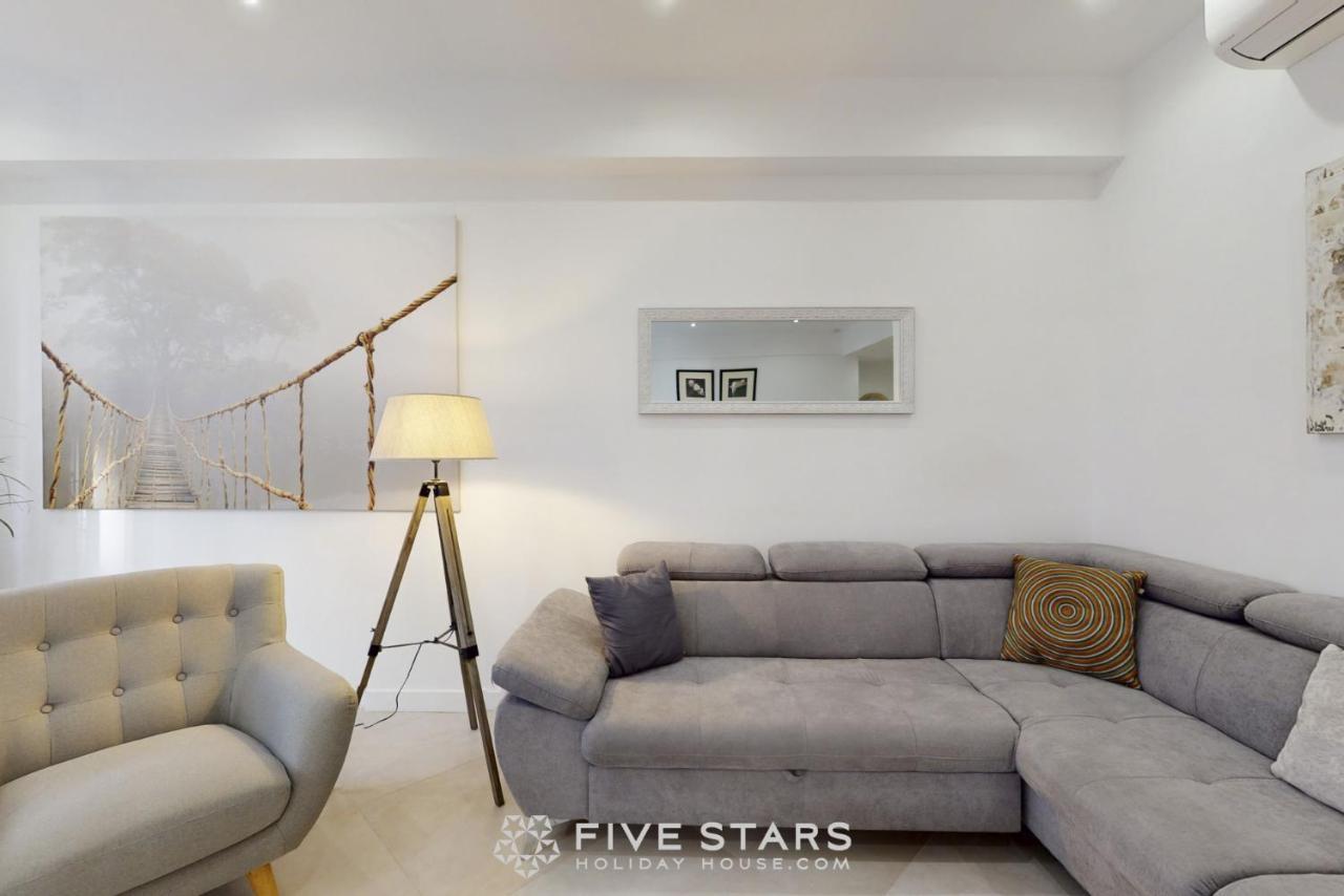 Grand Promenade Five Stars House Apartment